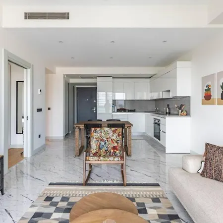 Gorgeous Modern 1bd Terrace Condopoolviews! #233 Isztambul