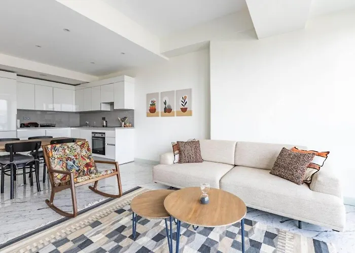 Gorgeous Modern 1bd Terrace Condopoolviews! #233 *