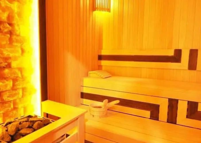 Gorgeous Modern 1bd Terrace Condopoolviews! #233 Istanbul