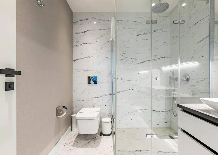 Gorgeous Modern 1bd Terrace Condopoolviews! #233 Istanbul