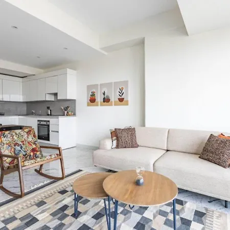 Gorgeous Modern 1bd Terrace Condopoolviews! #233 *