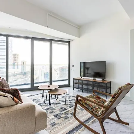 Gorgeous Modern 1bd Terrace Condopoolviews! #233 דירה