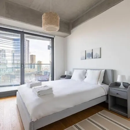 Gorgeous Modern 1bd Terrace Condopoolviews! #233 דירה *