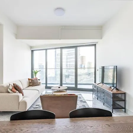 Апартаменты Gorgeous Modern 1bd Terrace Condopoolviews! #233 *